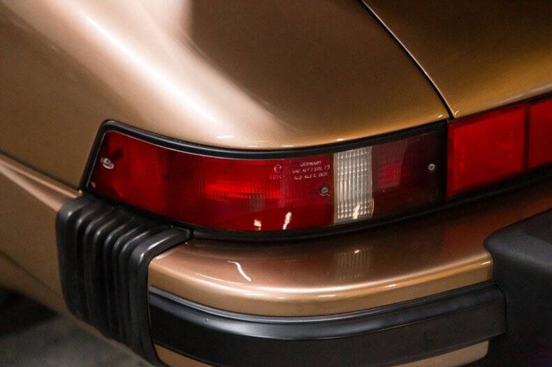 1988 Porsche 911 Carrera