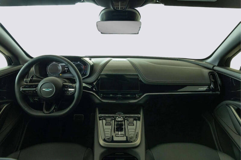 2026 Aston Martin DBX 707