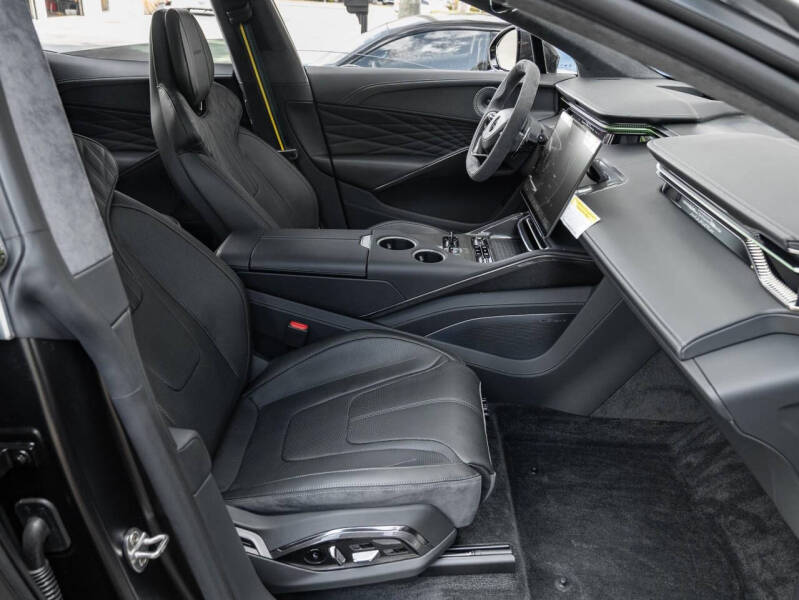 2025 Lotus Eletre Carbon