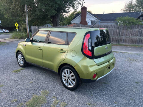2017 Kia Soul +