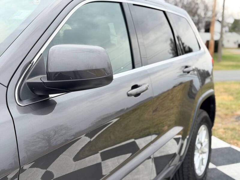 2019 Jeep Grand Cherokee Laredo