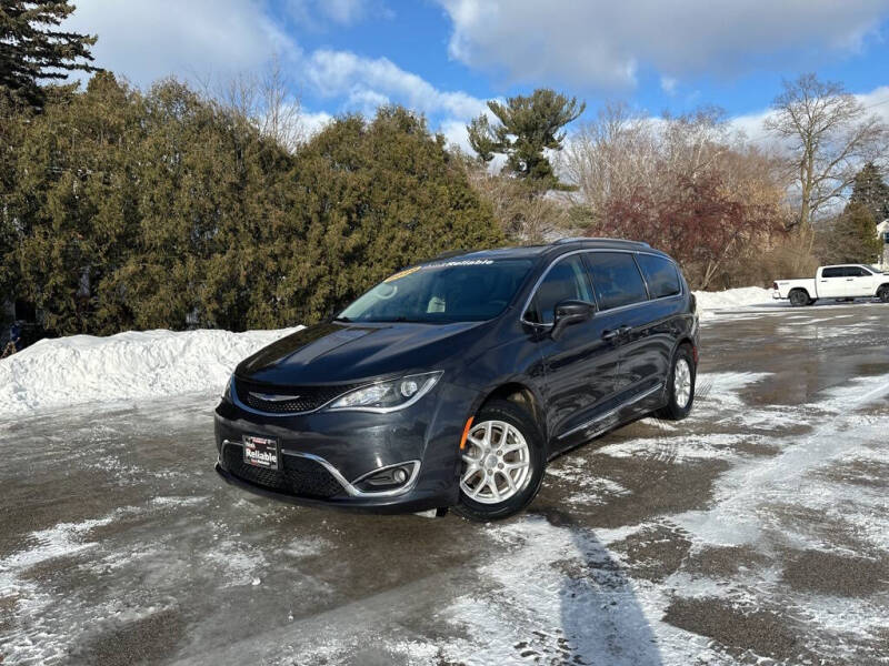 2020 Chrysler Pacifica Touring L's photo