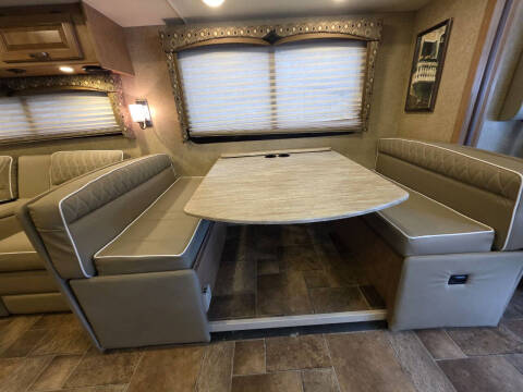 2016 Thor Motor Coach Hurricane