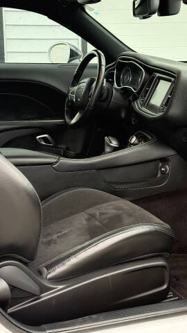 2016 Dodge Challenger R/T Scat Pack