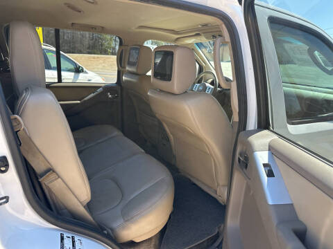 2012 Nissan Pathfinder Silver Edition