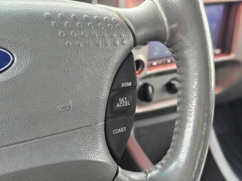 2004 Ford Explorer Sport Trac XLS