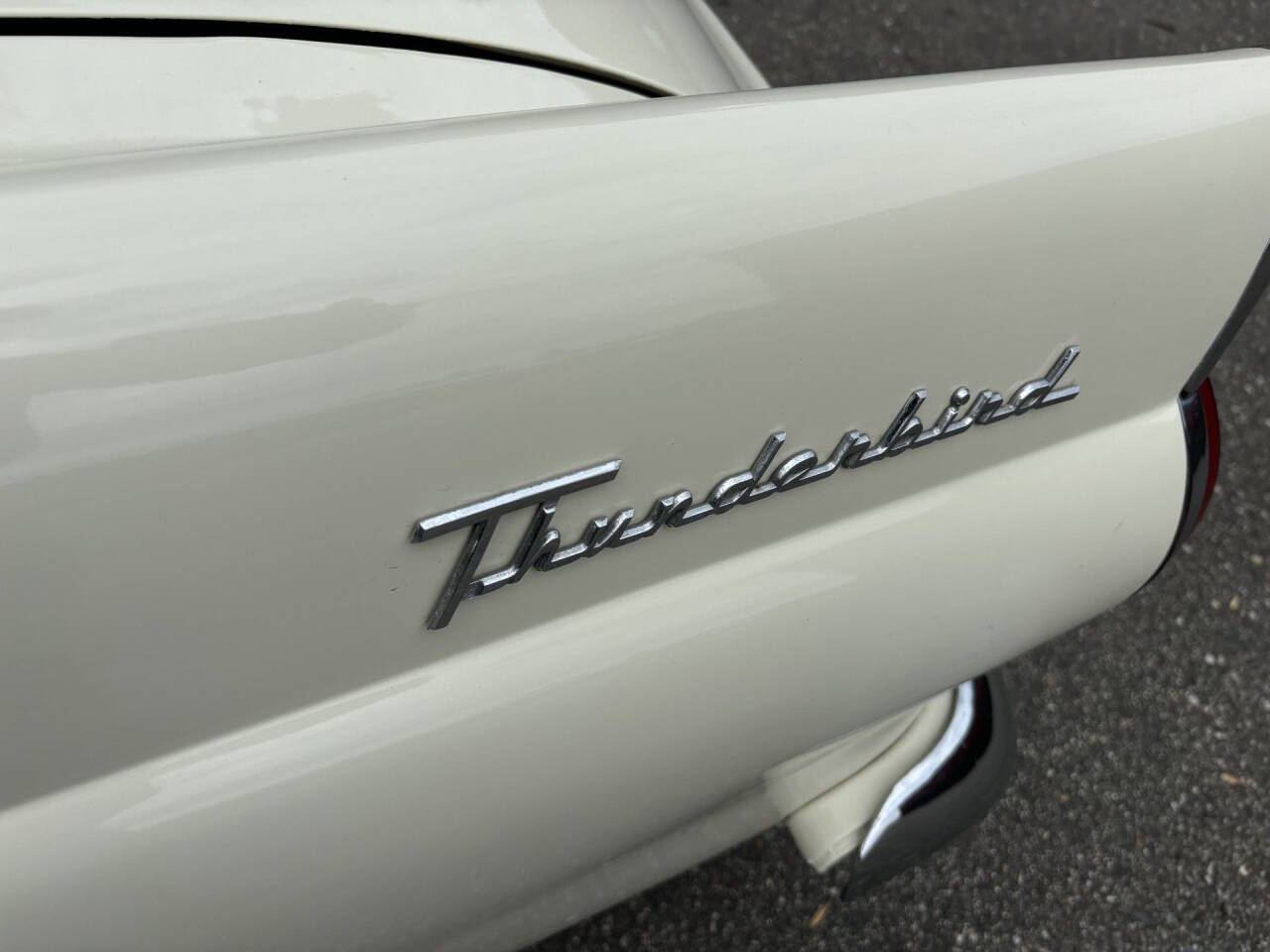 1956 Ford Thunderbird 21