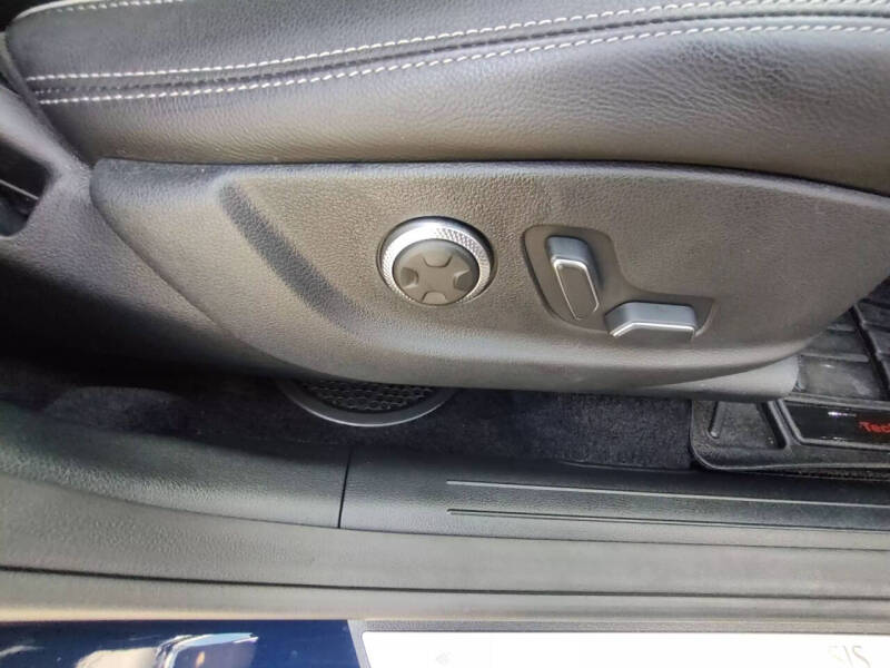 2022 Genesis GV70 2.5T Standard