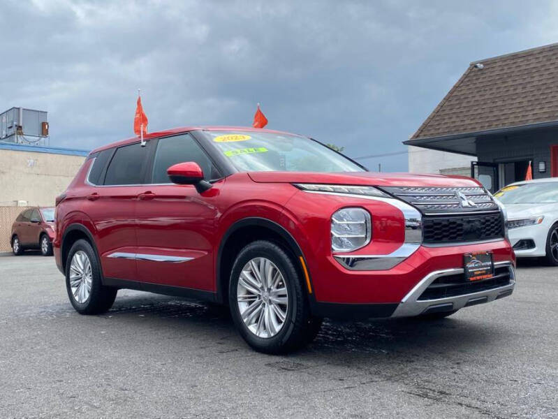 2022 Mitsubishi Outlander ES