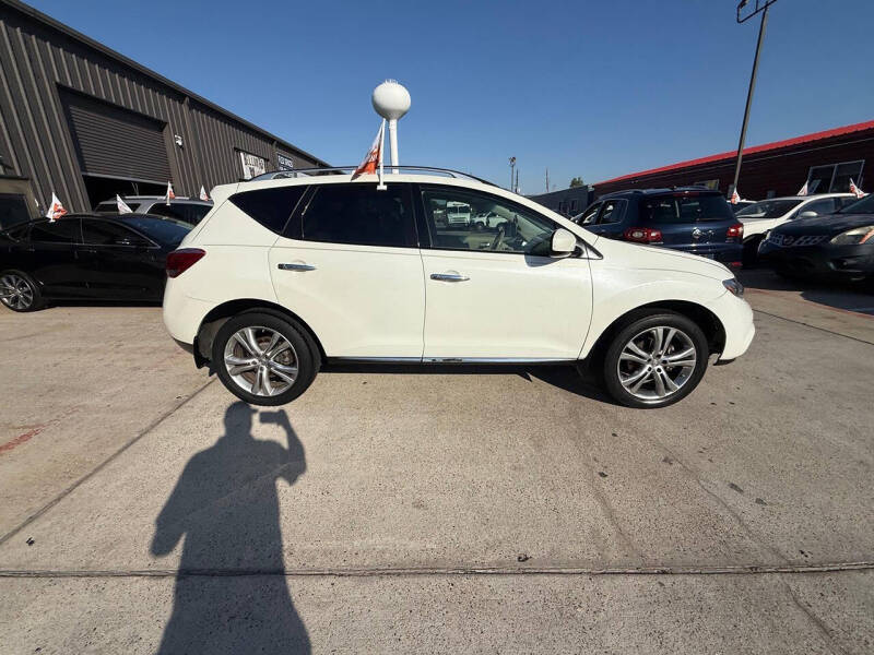 2011 Nissan Murano LE
