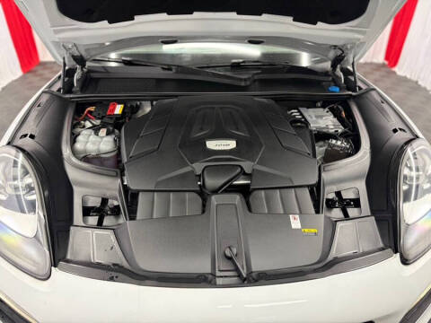 2022 Porsche Cayenne Coupe Platinum Edition