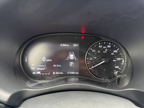 2021 Nissan Kicks SR