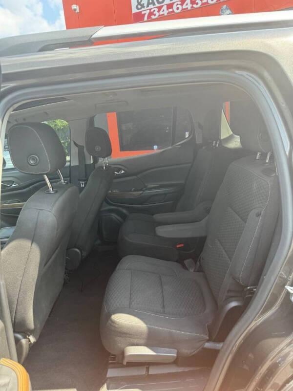 2019 GMC Acadia SLE-2