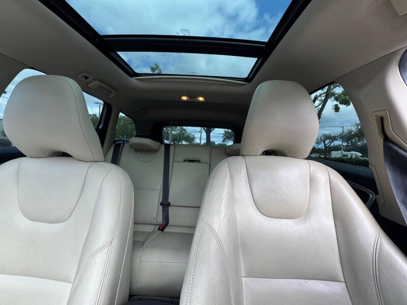 2017 Volvo XC60 T5 Inscription