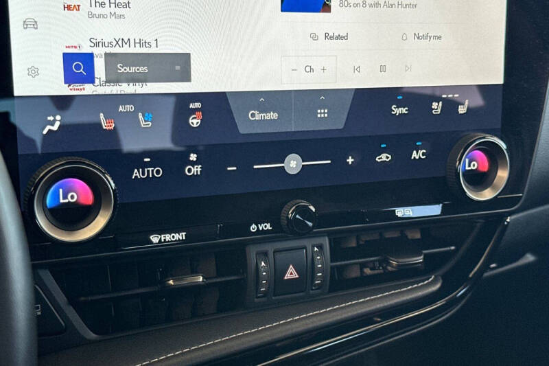 2025 Lexus NX 350h Premium