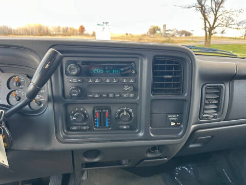 2004 Chevrolet Silverado 1500 LS