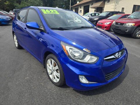 2012 Hyundai Accent SE