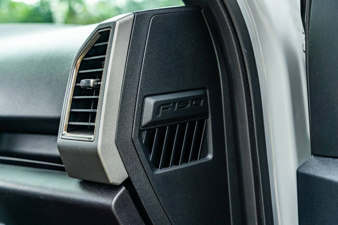 2017 FORD F-150 Pickup - $36,999