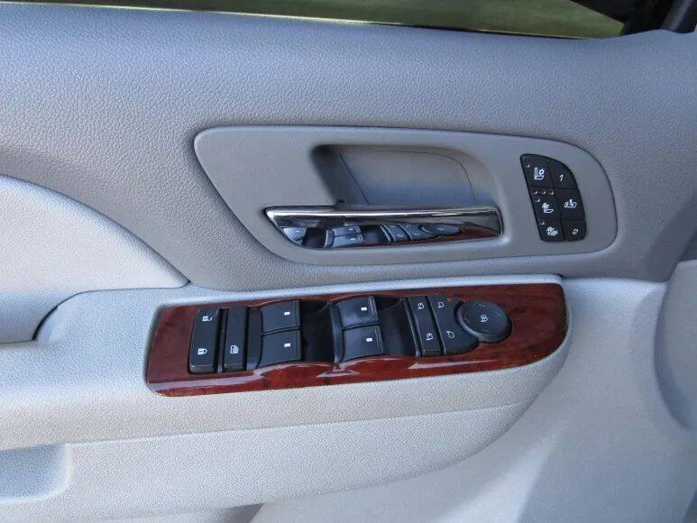 2013 Chevrolet Suburban LTZ