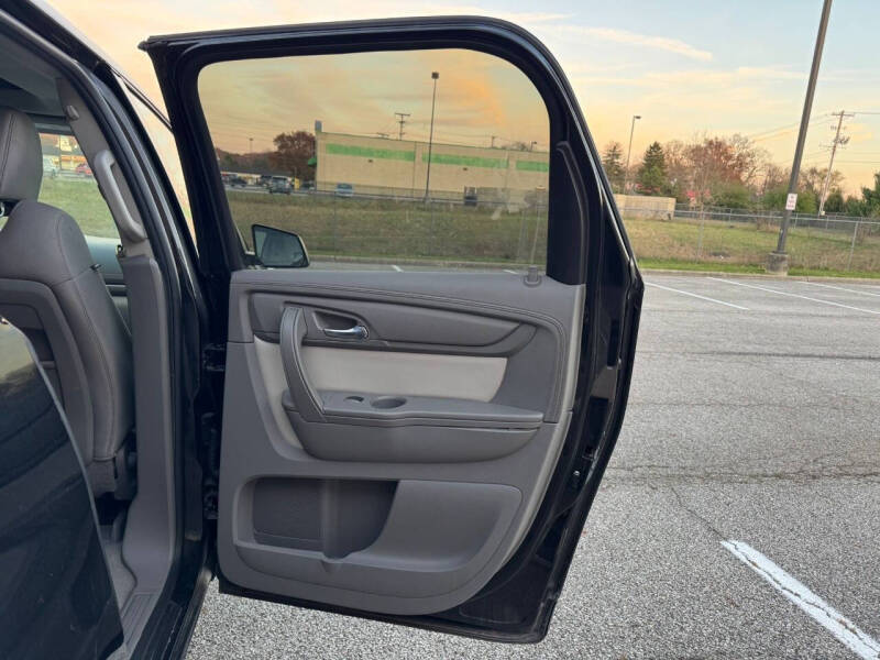 2016 GMC Acadia SLE-2