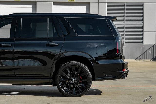 2025 Cadillac Escalade-V