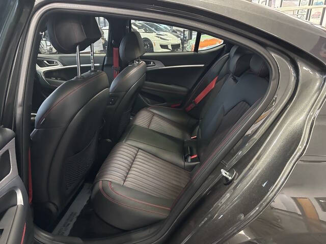 2023 Genesis G70 5