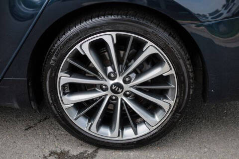 2018 Kia Cadenza Technology