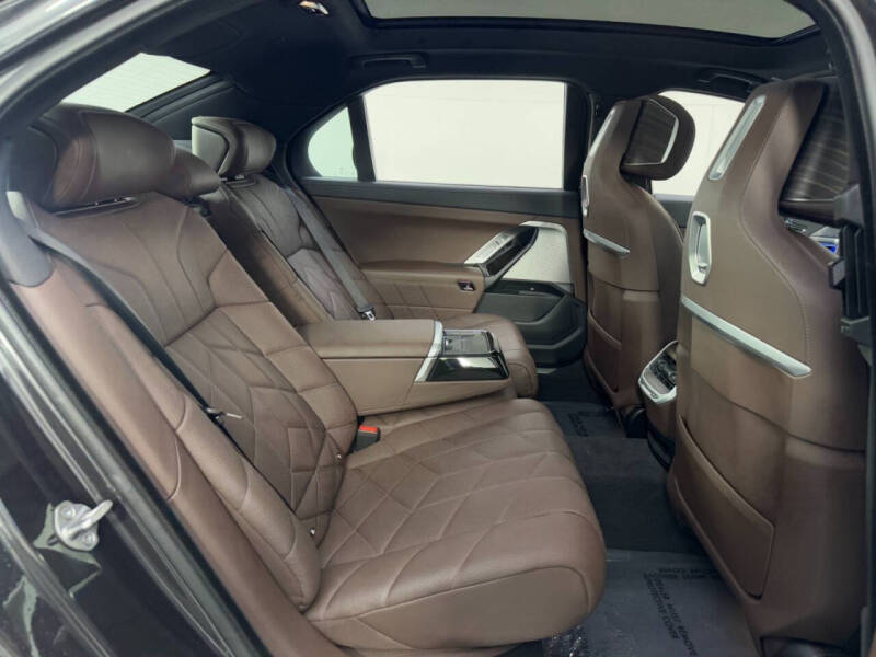 2024 BMW i7 eDrive50