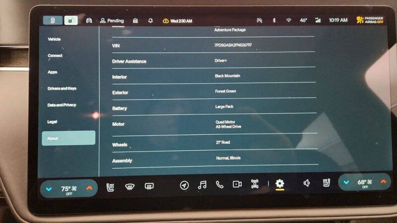 2023 Rivian R1S Adventure