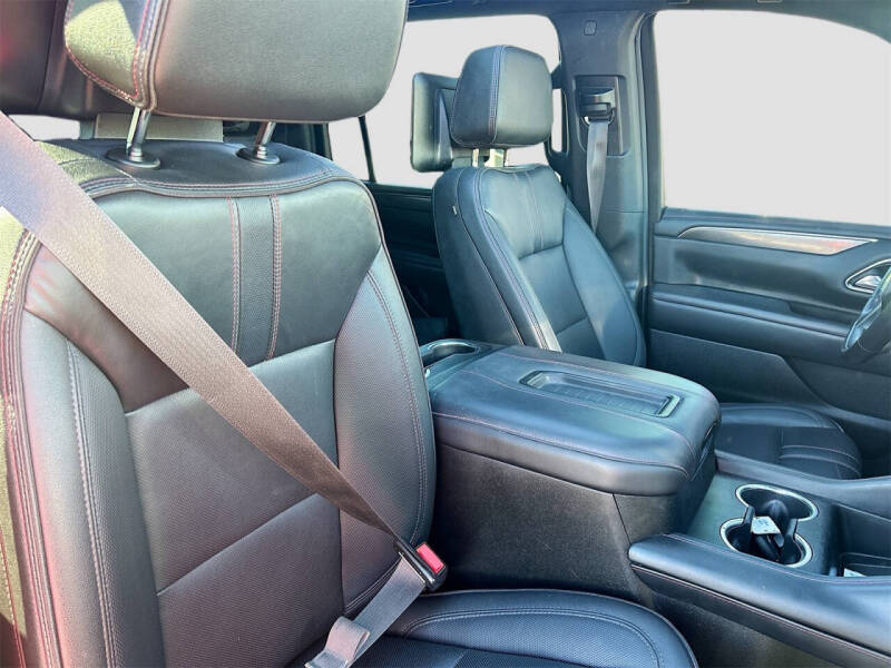 2022 Chevrolet Suburban RST