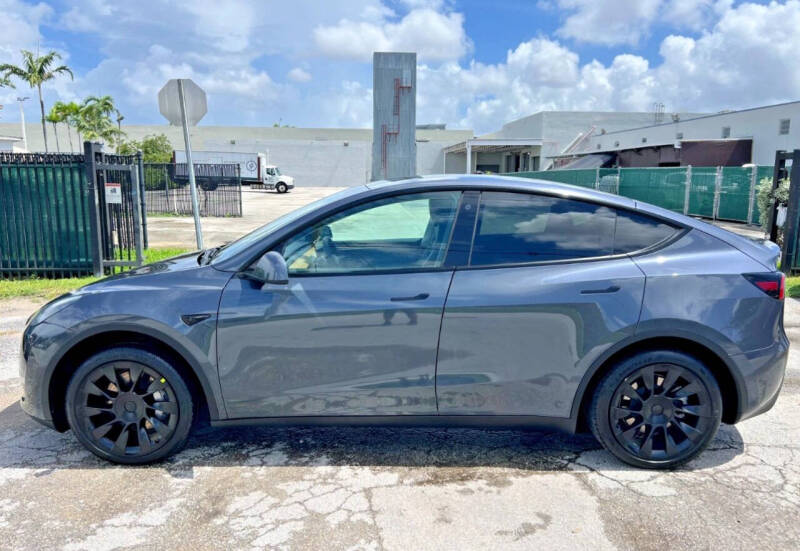 2023 Tesla Model Y Long Range