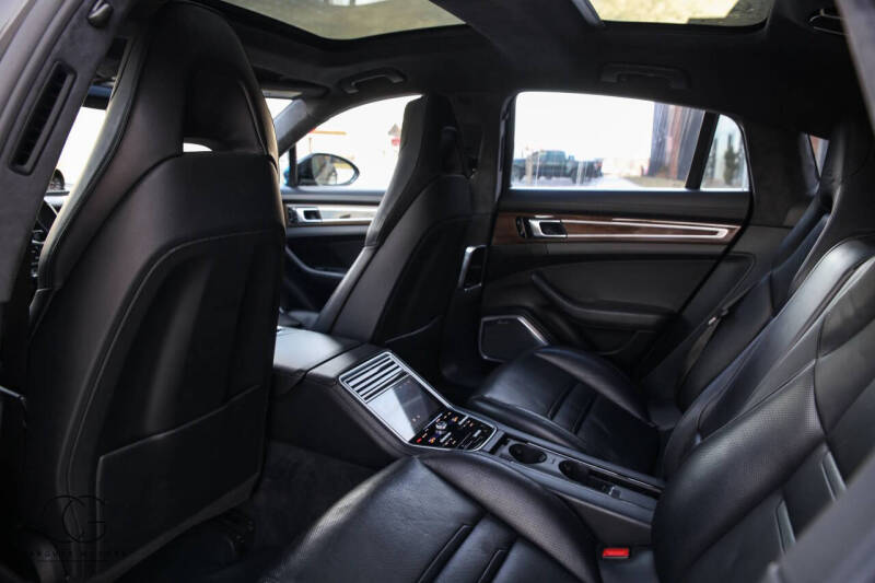 2018 Porsche Panamera Turbo