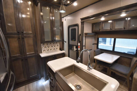 2022 Vanleigh RV Ambition Fifth Wheel