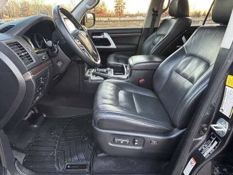 2018 Toyota Land Cruiser