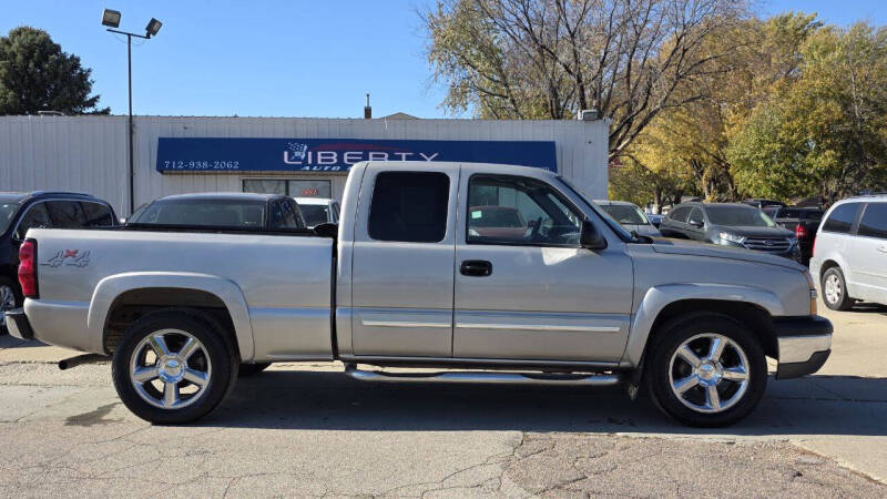 2004 Chevrolet Silverado 1500 LS