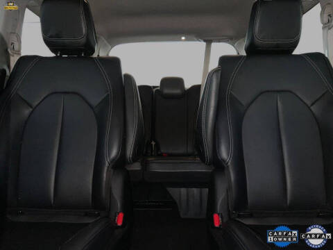 2024 Chrysler Pacifica Plug-In Hybrid Select
