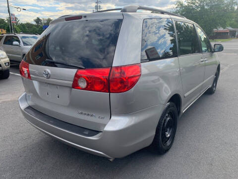 2007 Toyota Sienna LE 7-Passenger
