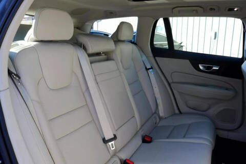 2020 Volvo V60 T5 Momentum