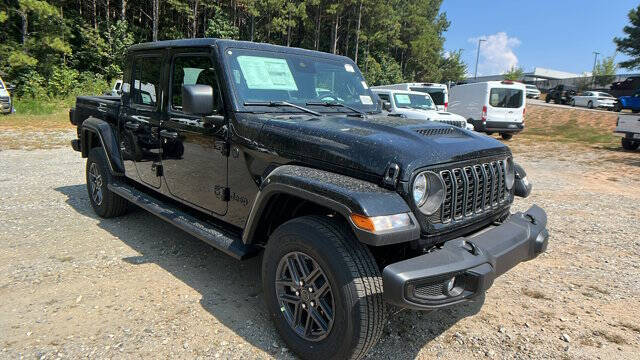 2025 Jeep Gladiator Sport S