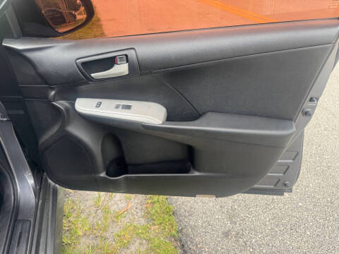 2012 Toyota Camry SE