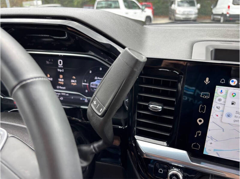 2025 GMC Sierra 1500 Elevation Standard