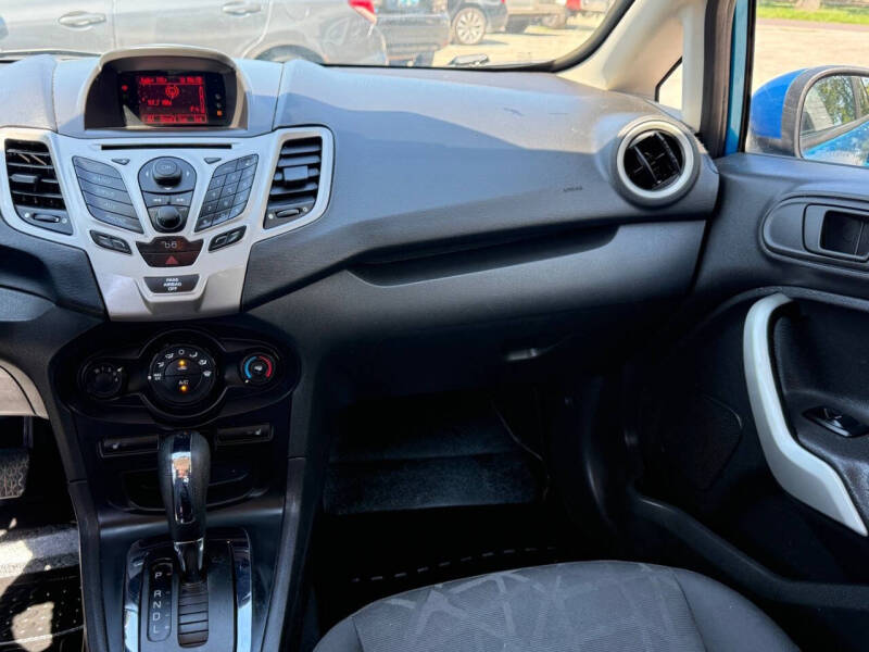 2012 Ford Fiesta SE