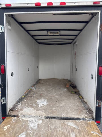 2010 American Hauler NH612SA