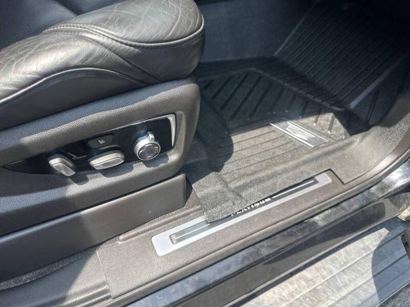 2016 Cadillac Escalade Platinum