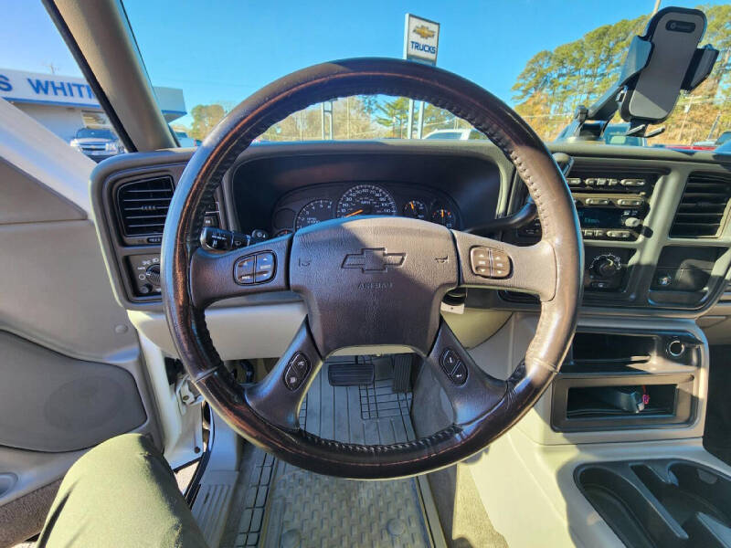 2005 Chevrolet Avalanche 2500 LS