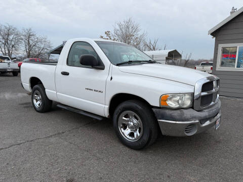 2004 Dodge Ram 1500 for sale at GILBERT MOTORS USA LLC in Union Gap WA