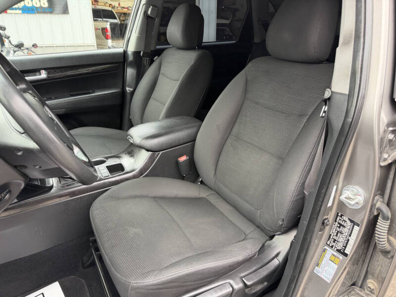 2014 Kia Sorento LX