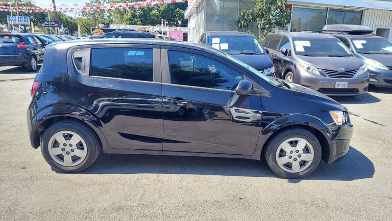 2016 Chevrolet Sonic LS Auto