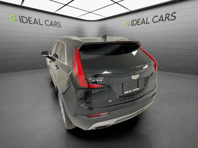 2020 Cadillac XT4 Premium Luxury