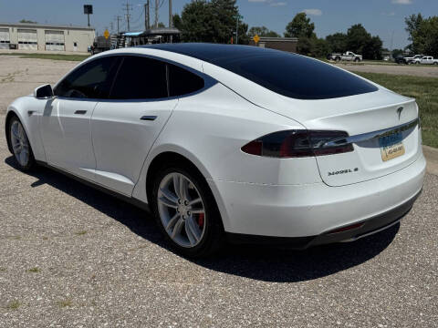 2016 Tesla Model S P85D